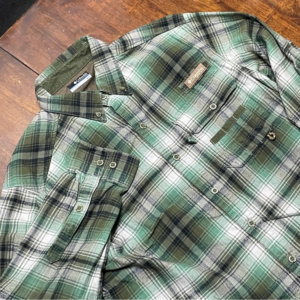 Columbia Button Up Shirt Mens M Green Vented PHG